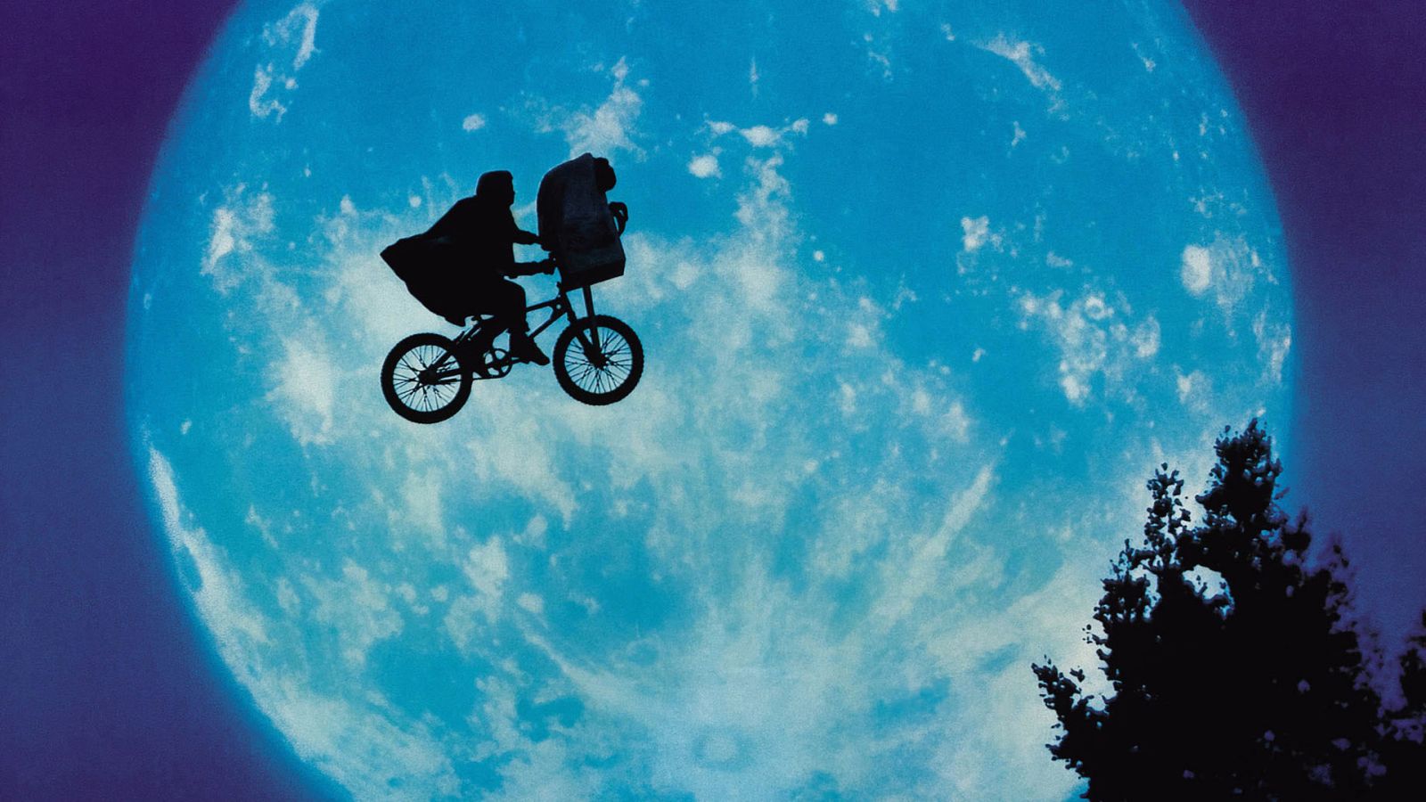 Na zdjęciu kadr z filmu E.T.